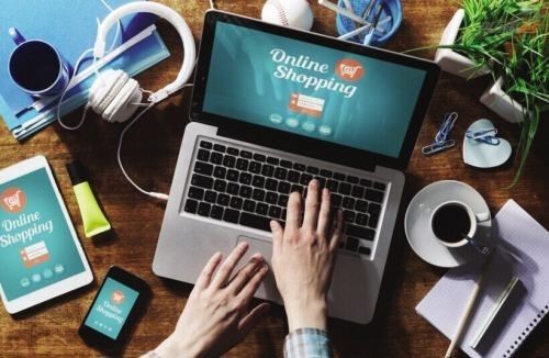 最后來說一個正能量的故事，一個關于兩代人理性消費理性投資的故事。